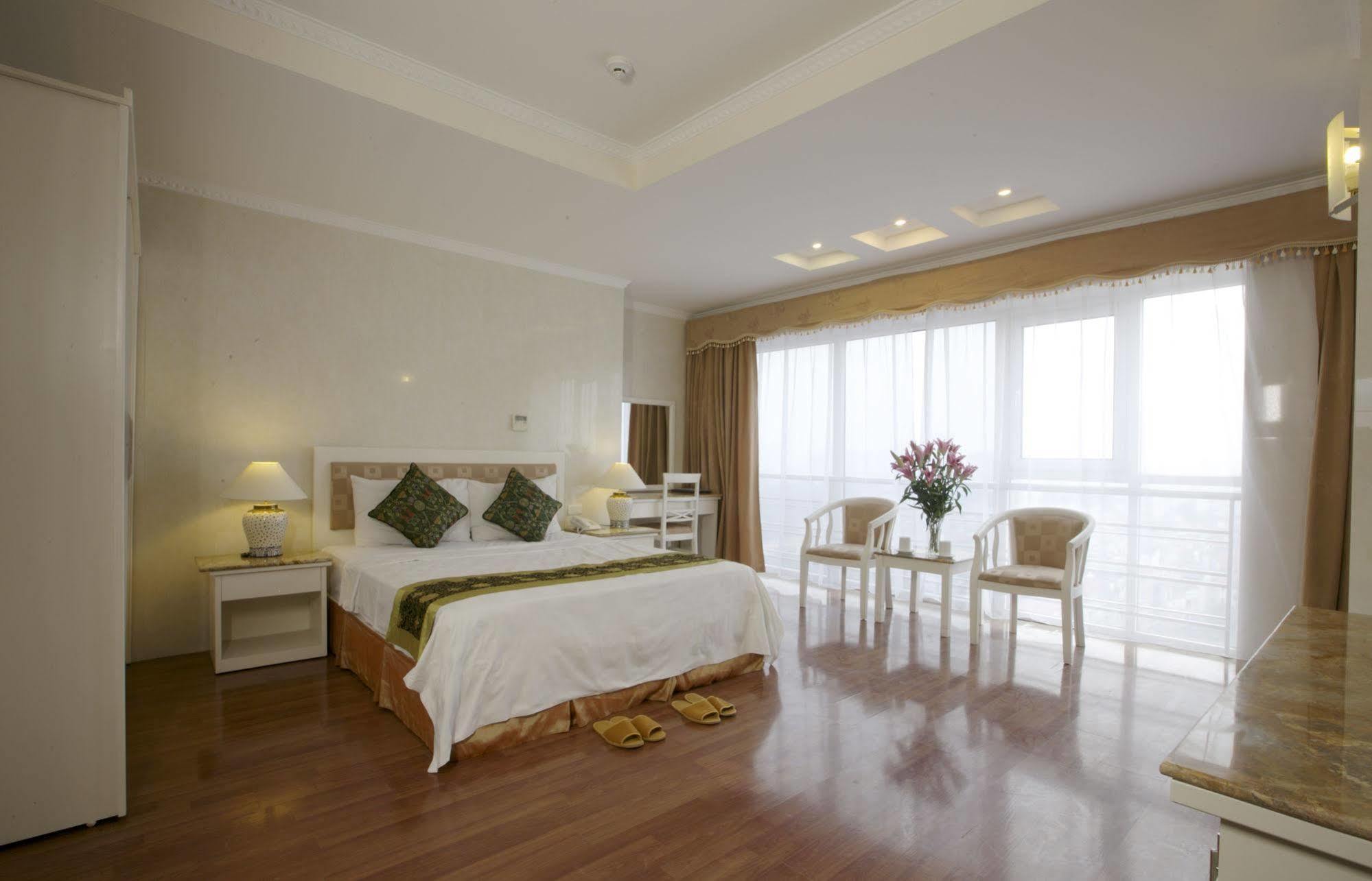 Danly Hotel Ханой Екстериор снимка