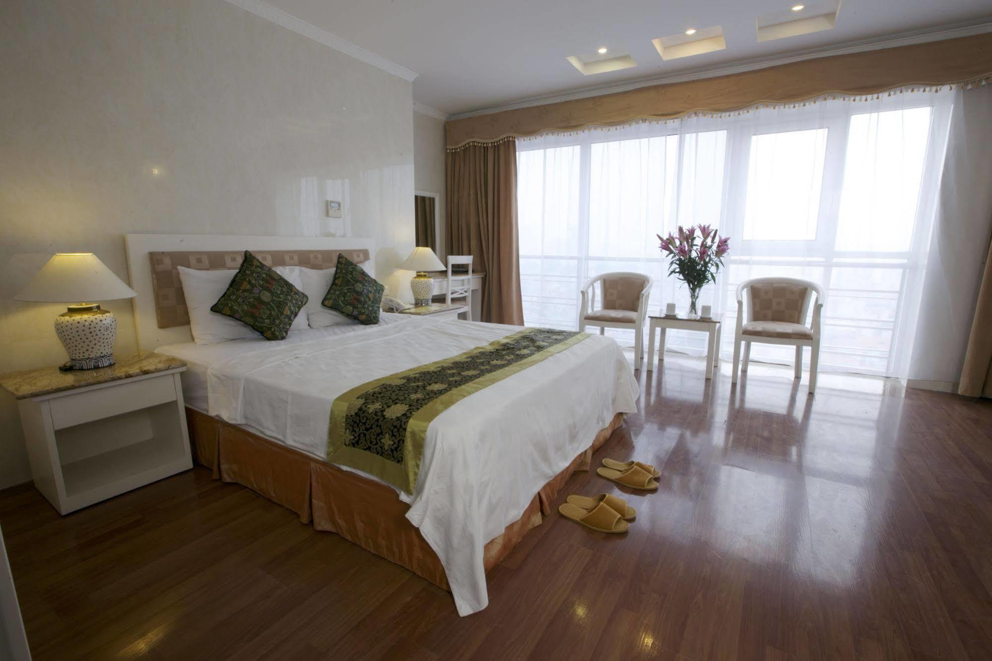 Danly Hotel Ханой Екстериор снимка
