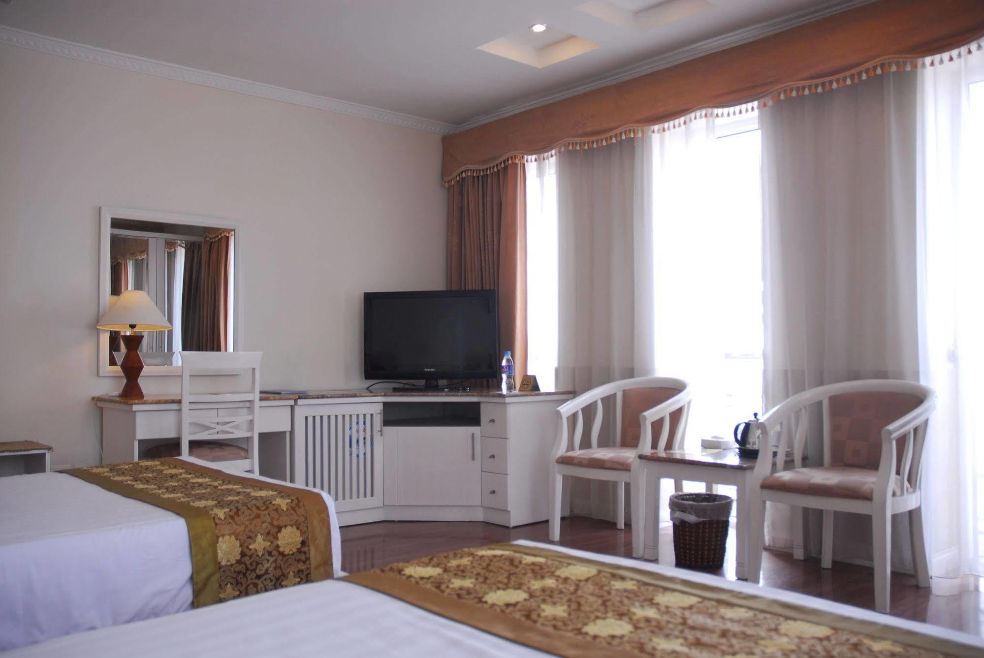 Danly Hotel Ханой Екстериор снимка
