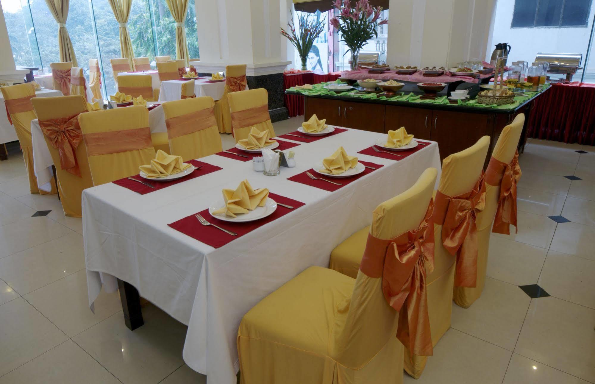 Danly Hotel Ханой Екстериор снимка
